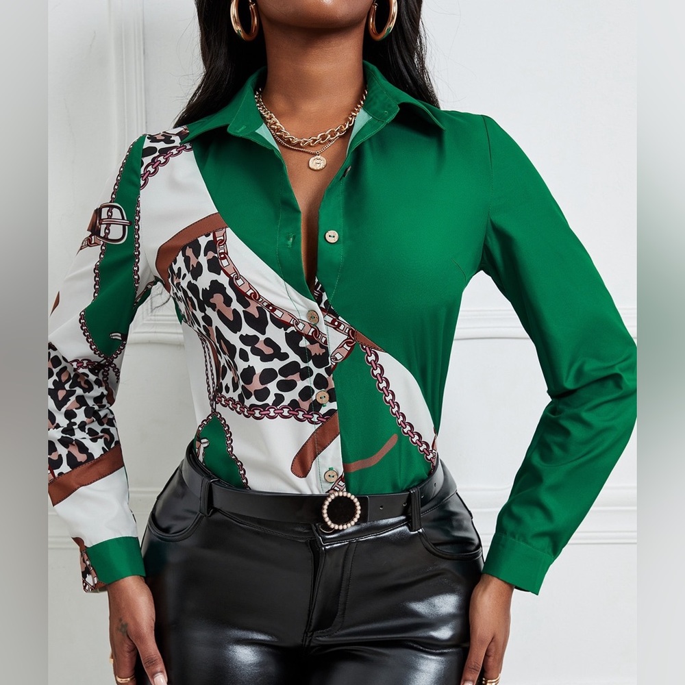 Women’s, button up blouse Size Large 8/10